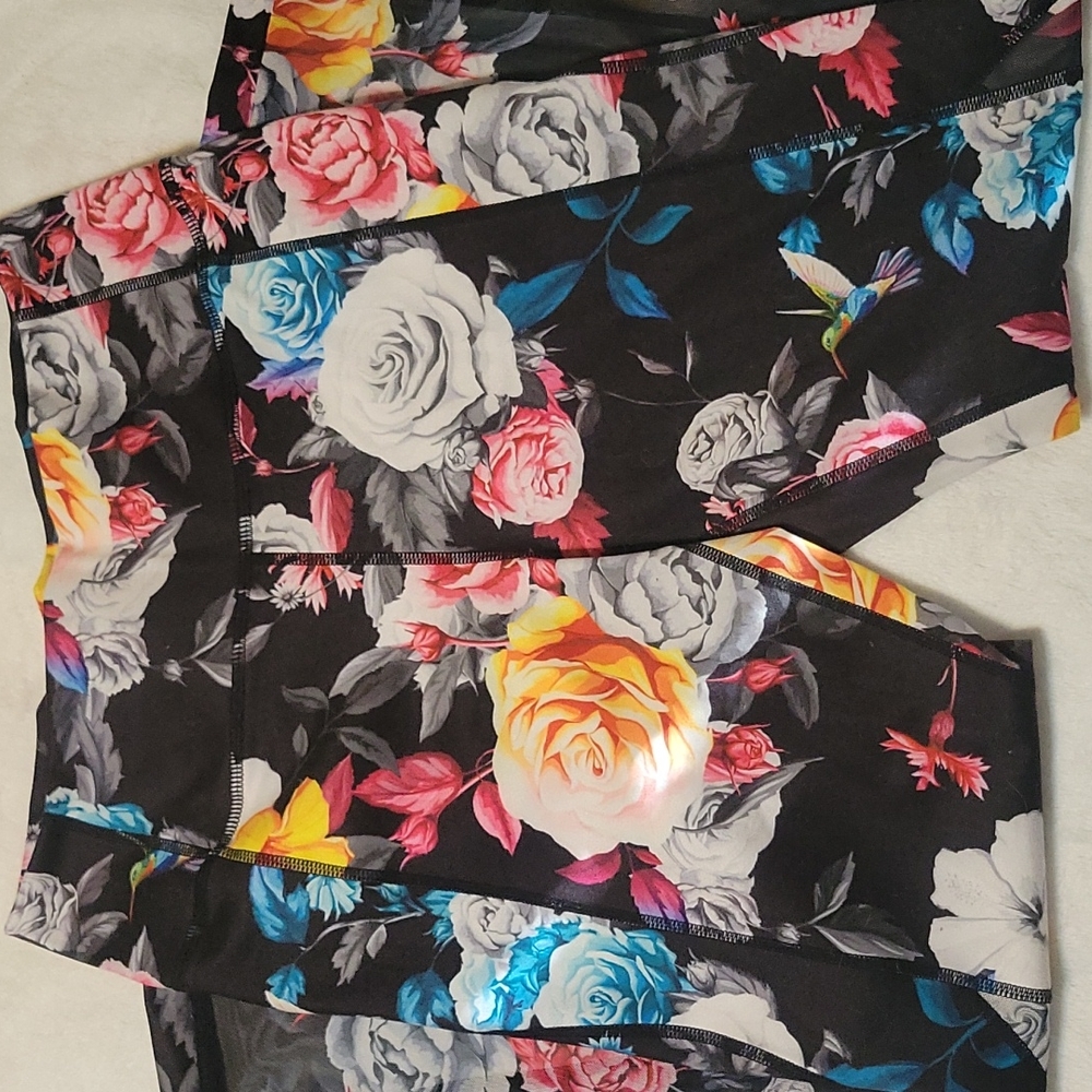 Zyia Dark Floral Mesh Hi-rise 7/8 24 leggings